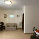 Comfortable And Spacious - Willa Baia Domizia