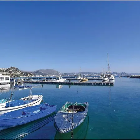 Villa Comfortable And Spacious -
