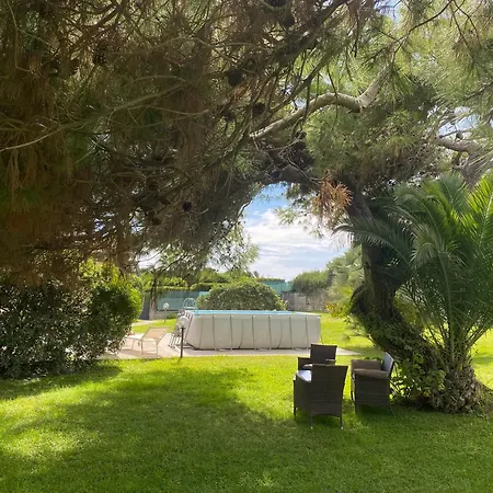 Villa Comfortable And Spacious - *