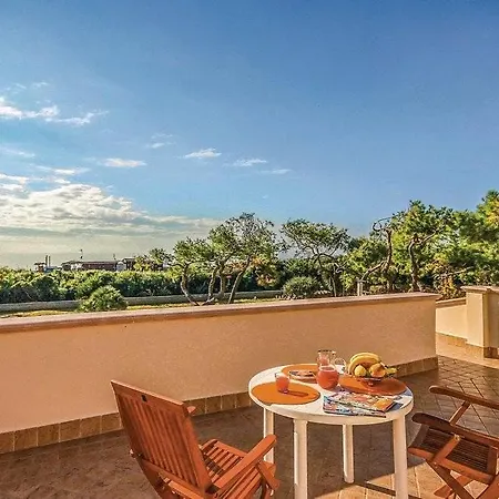 Comfortable And Spacious - * Baia Domizia