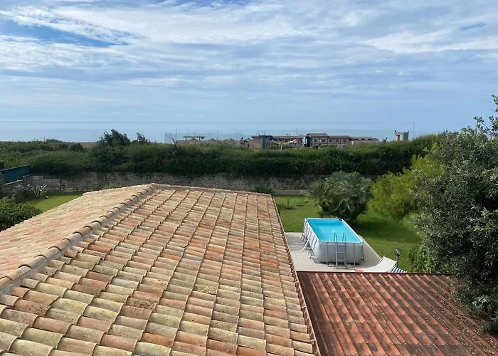Comfortable And Spacious - Willa Baia Domizia